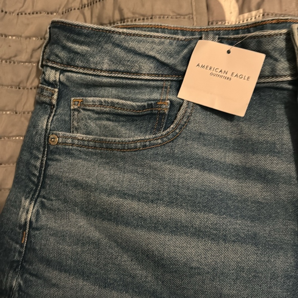 Shorts - Picture 2 of 3